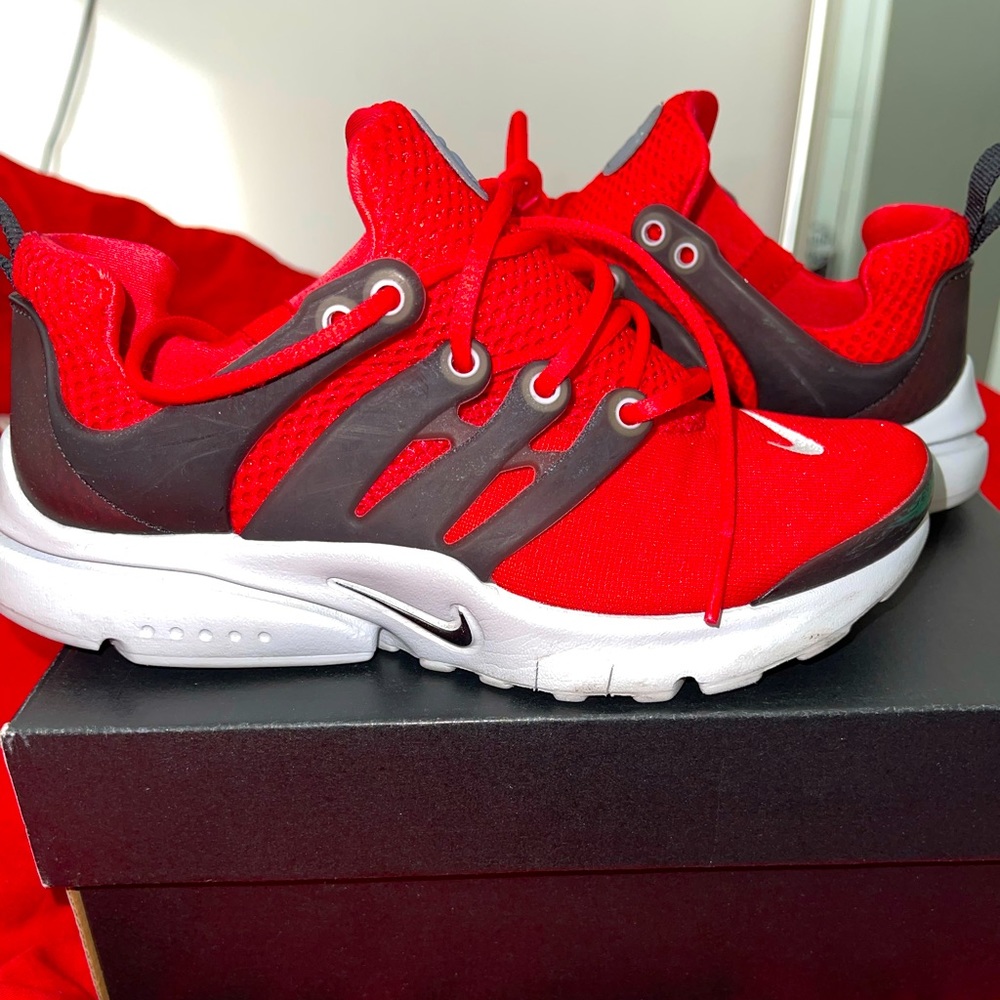 Kids sneakers